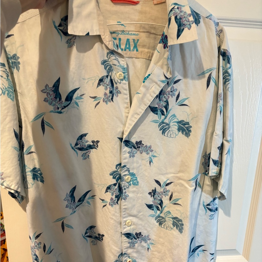 Tommy Bahama Men's Floral Shirt - Blue and Cream